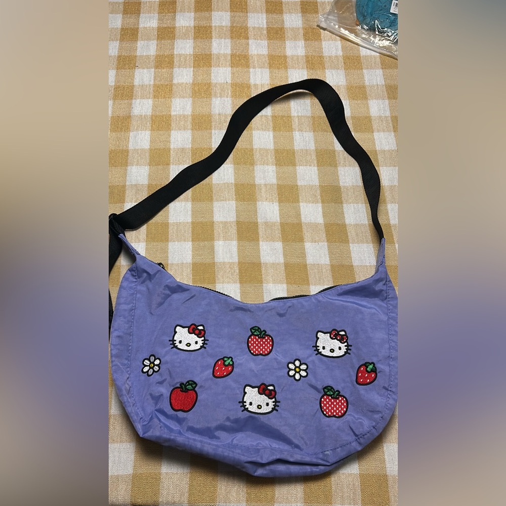 Baggu Hello Kitty Medium Crescent